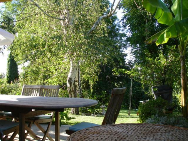 La Petite Provence De Touron Bed & Breakfast Pujols  Exterior photo